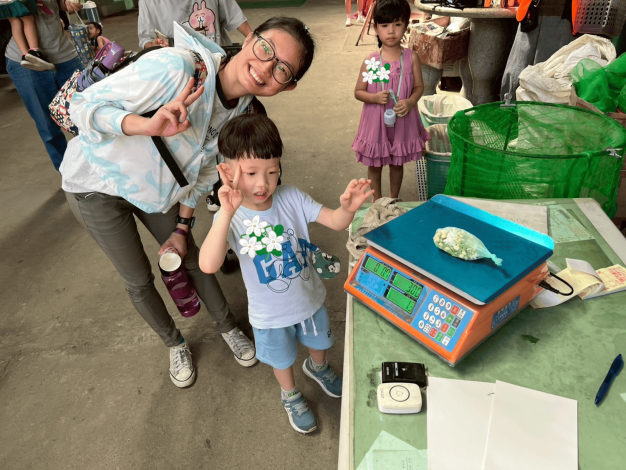 採了多少茉莉花呢？